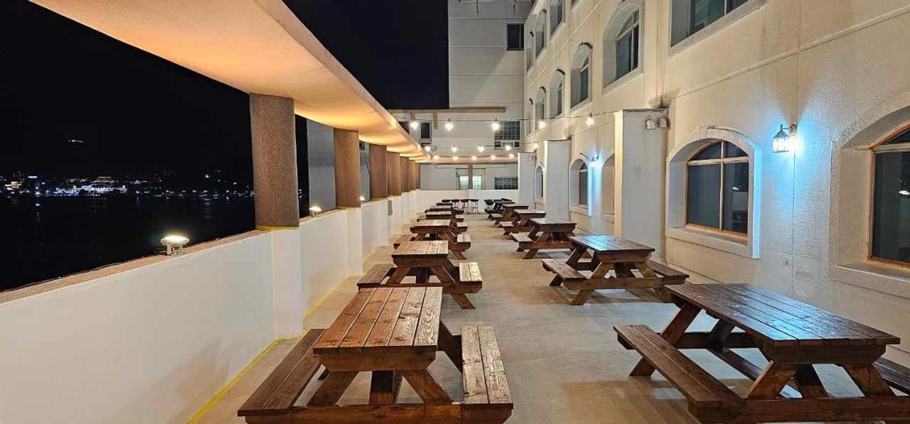 Tongyeong Bay Condo Hotel Dış mekan fotoğraf