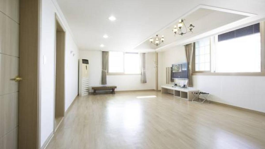 Tongyeong Bay Condo Hotel Dış mekan fotoğraf