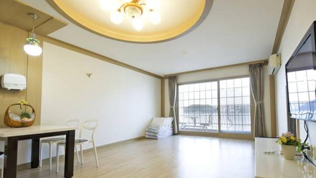 Tongyeong Bay Condo Hotel Dış mekan fotoğraf