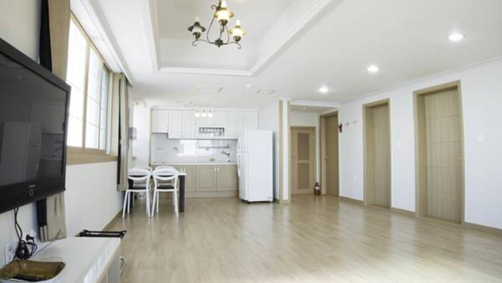 Tongyeong Bay Condo Hotel Dış mekan fotoğraf