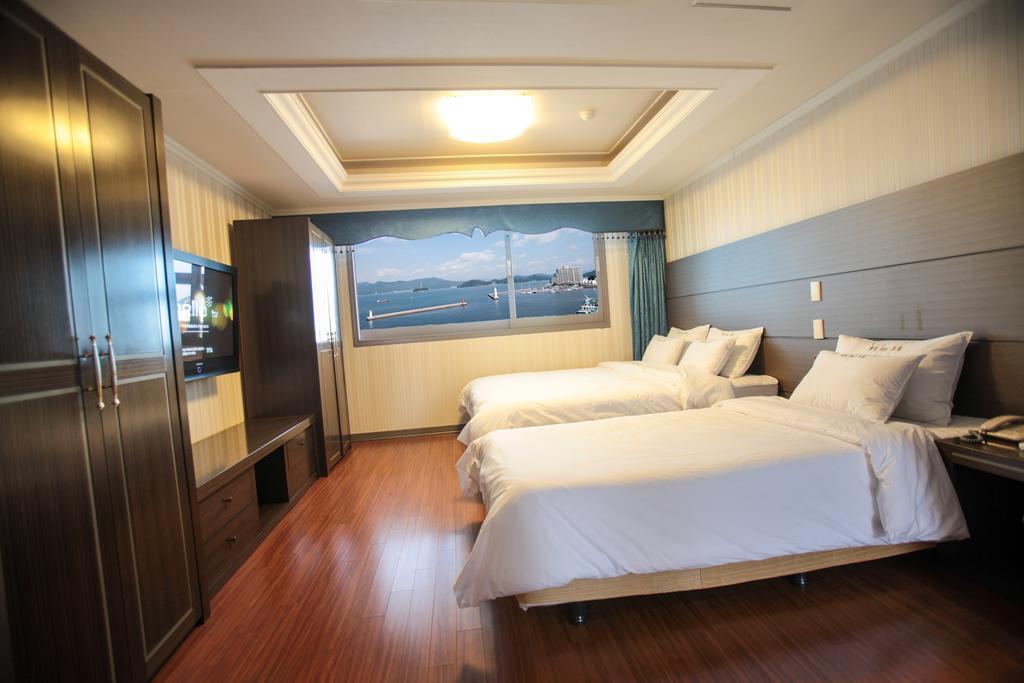 Tongyeong Bay Condo Hotel Dış mekan fotoğraf