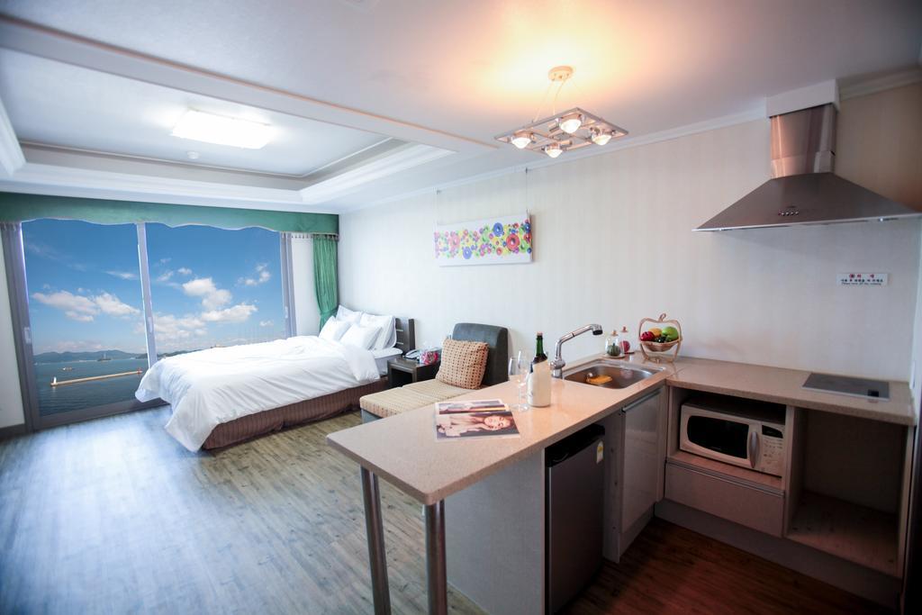 Tongyeong Bay Condo Hotel Dış mekan fotoğraf