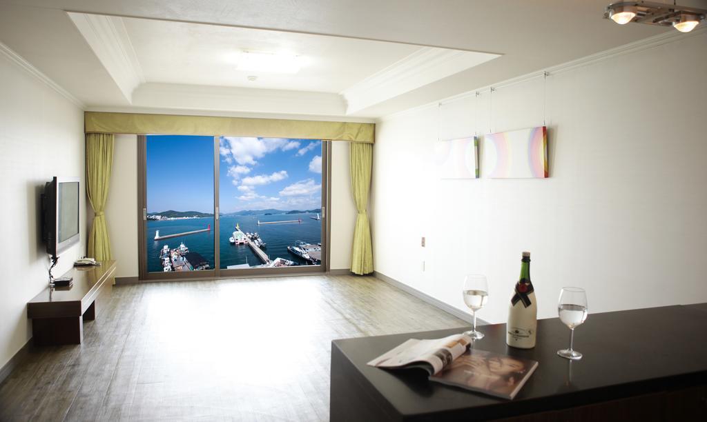Tongyeong Bay Condo Hotel Dış mekan fotoğraf