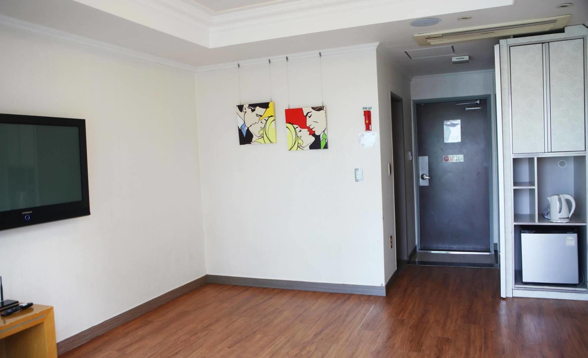 Tongyeong Bay Condo Hotel Dış mekan fotoğraf